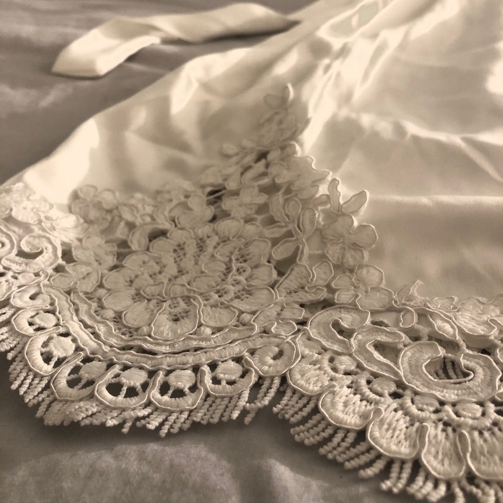 (SOLD) NEW Bridal Robe